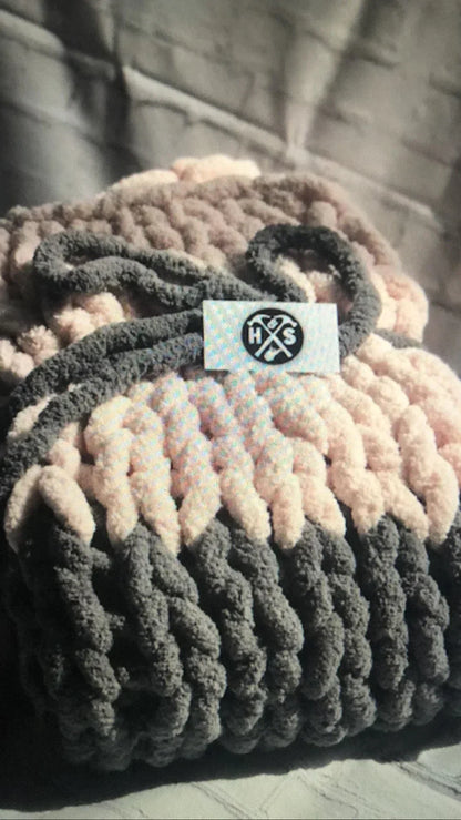 1/12 Private Party Funday Chunky Yarn Throw Workshop 5pm