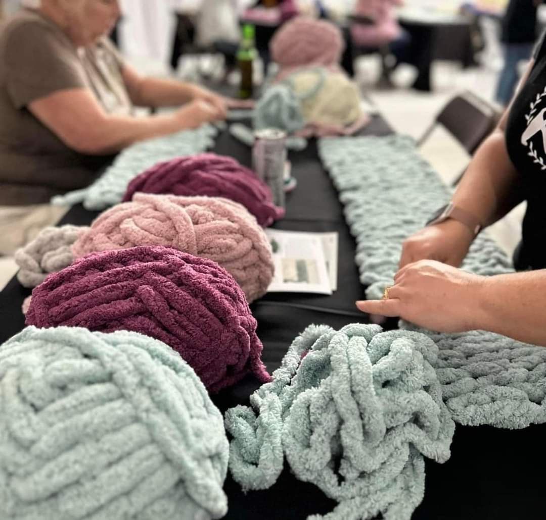 1/12 Private Party Funday Chunky Yarn Throw Workshop 5pm